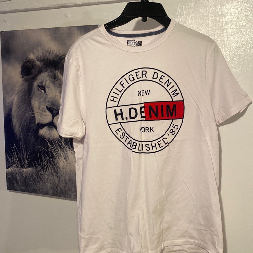 Tommy Hilfiger tee